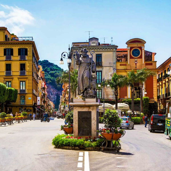 Sorrento Positano e Napoli <br><em>8 ore</em></br> - immagine 6