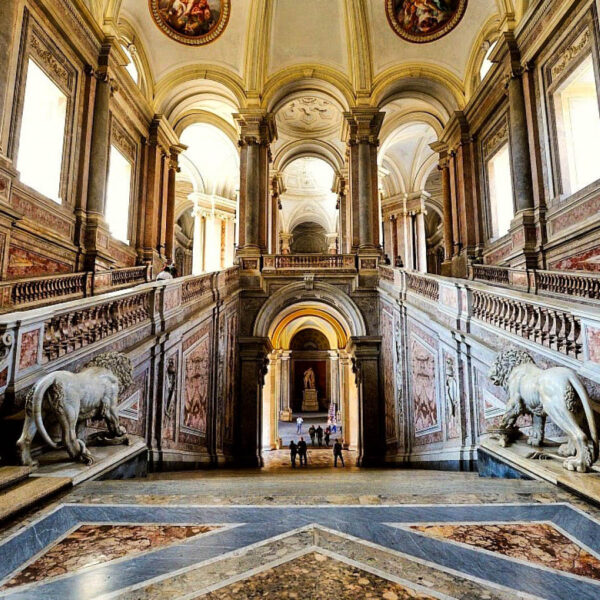 Caserta e Pompei <br><em>8 ore</em></br> - immagine 3